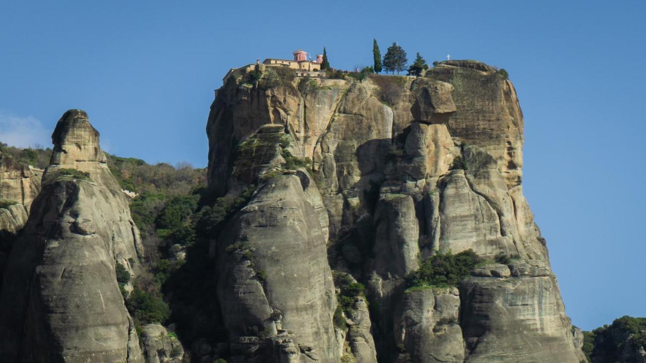 Meteora Skyline By Meteora Residencies Apartment